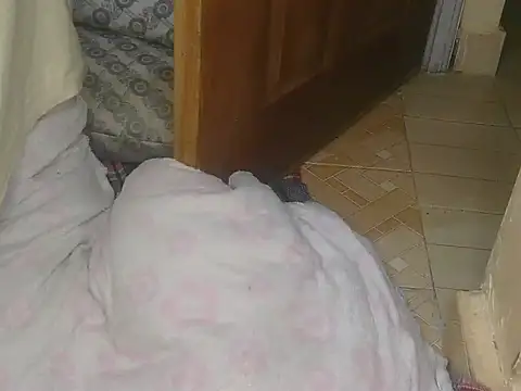 Snapshot of Pretty_hazel chatting on December 4, 10:57 am Pretty hazel online show from December 4, 10:57 am