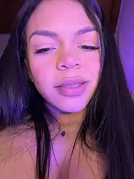 Snapshot of Charly_ chatting on December 22, 11:44 am Charly online show from December 22, 11:44 am