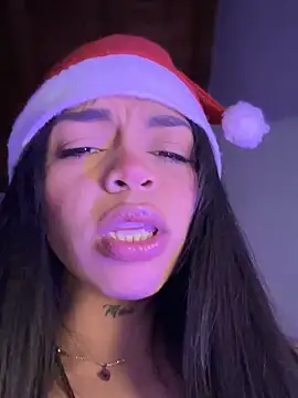 Snapshot of Charly_ chatting on December 25, 10:37 pm Charly online show from December 25, 10:37 pm