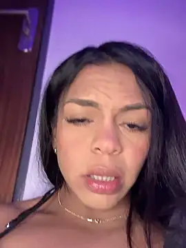 Snapshot of Charly_ chatting on February 13, 5:54 pm Charly online show from February 13, 5:54 pm