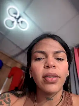 Snapshot of Charly_ chatting on October 4, 3:32 pm Charly online show from October 4, 3:32 pm