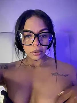 Snapshot of Charly_ chatting on October 15, 5:18 am Charly online show from October 15, 5:18 am