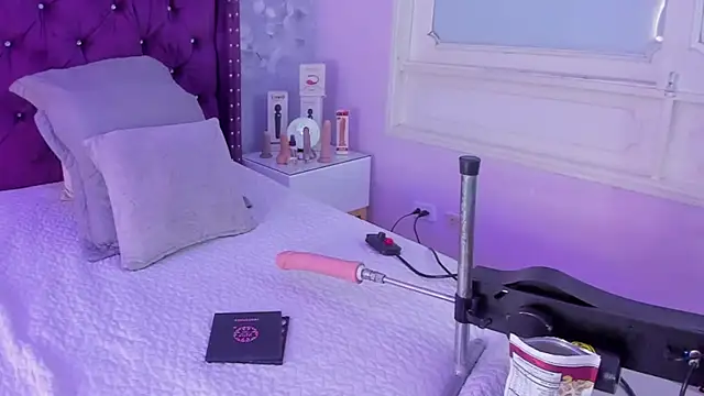 Snapshot of dalila_salazar chatting on January 16, 3:34 am dalila salazar online show from January 16, 3:34 am