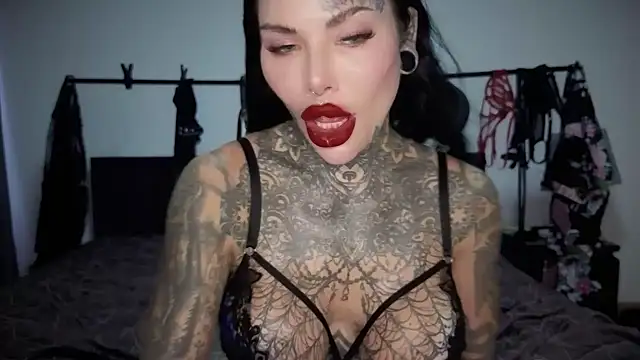 claudiacvc95 online show from March 11, 5:13 am