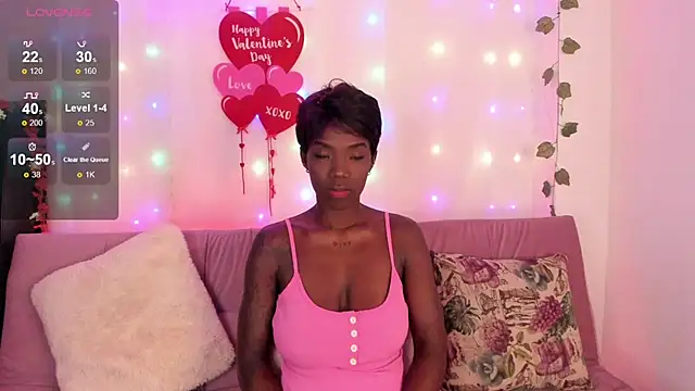 Snapshot of SamHill_1 chatting on February 15, 4:25 am SamHill 1 online show from February 15, 4:25 am