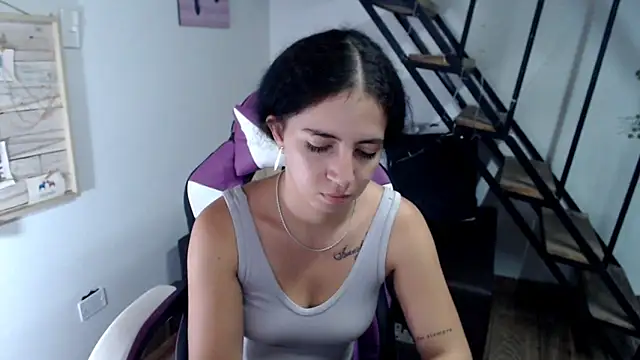 samantha baby  online show from November 10, 7:57 pm