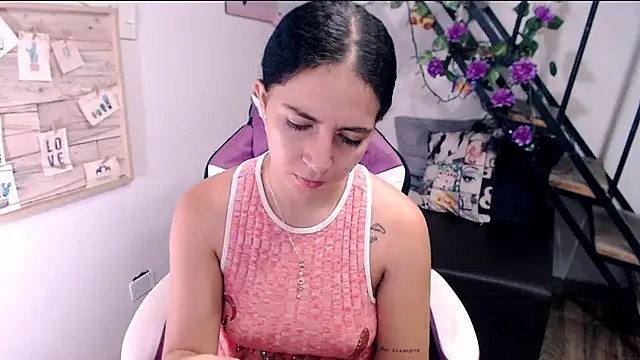samantha baby  online show from May 7, 4:23 pm