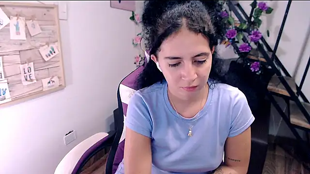 samantha baby  online show from May 11, 4:04 pm