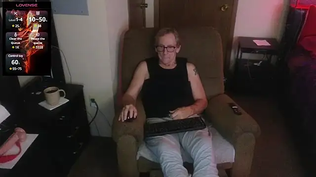 Lusty Kinks online show from December 14, 1:16 pm