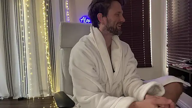 alexmannd online show from October 3, 4:15 pm