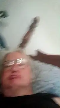 graham1980 online show from September 29, 6:46 pm