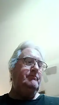 graham1980 online show from November 10, 4:28 pm