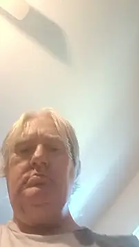 graham1980 online show from November 13, 5:12 pm