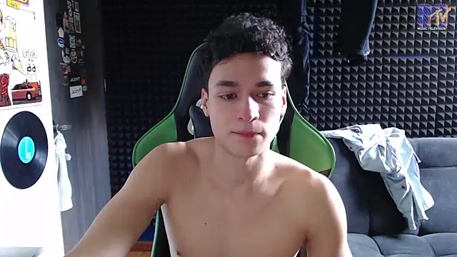 Curly Angel24 online show from December 15, 4:00 pm