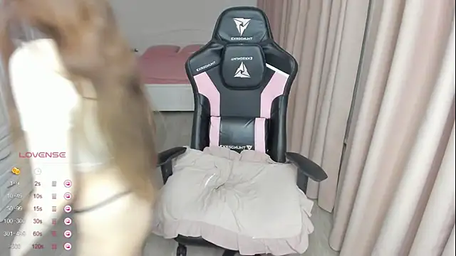 lil cassie online show from December 8, 12:29 am