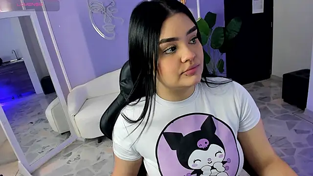 martinasaez online show from September 23, 8:12 pm