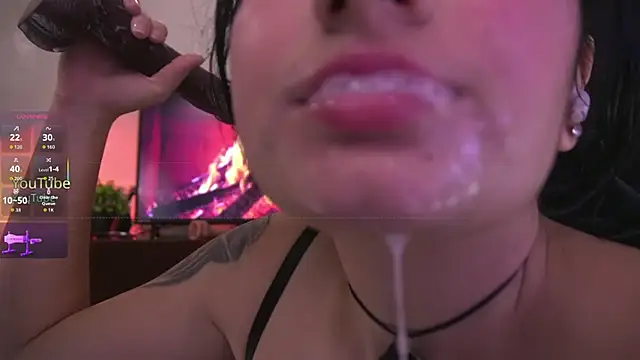 Snapshot of Sisirojas chatting on March 14, 3:56 am Sisirojas online show from March 14, 3:56 am