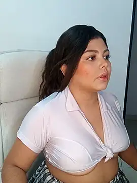 kiara-evans02 online show from October 7, 10:40 pm