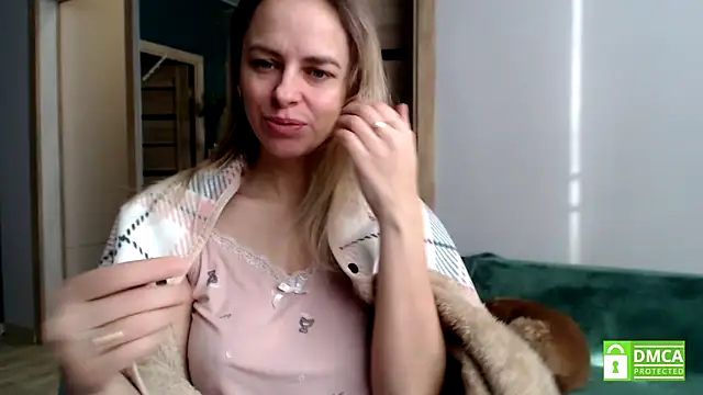 Snapshot of las_sweet chatting on February 12, 10:10 am las sweet online show from February 12, 10:10 am