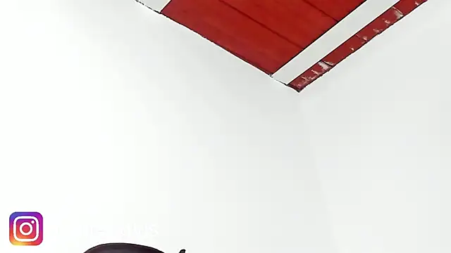 Snapshot of Kloe-squirts chatting on December 5, 3:04 am Kloe-squirts online show from December 5, 3:04 am