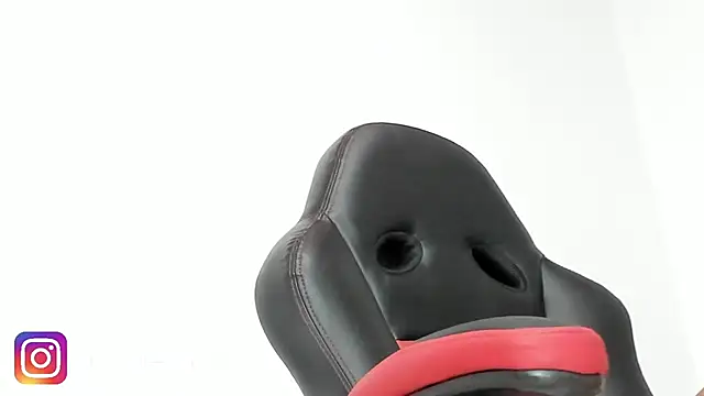 Kloe-squirts online show from March 30, 3:24 pm