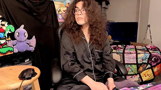 ShinyCherub online show from December 18, 1:55 am