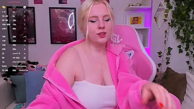 art lovee online show from September 16, 1:17 am