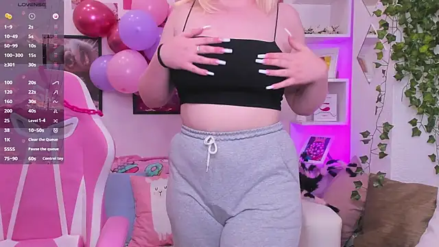 art lovee online show from October 14, 2:12 am