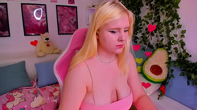 art lovee online show from March 31, 1:40 am