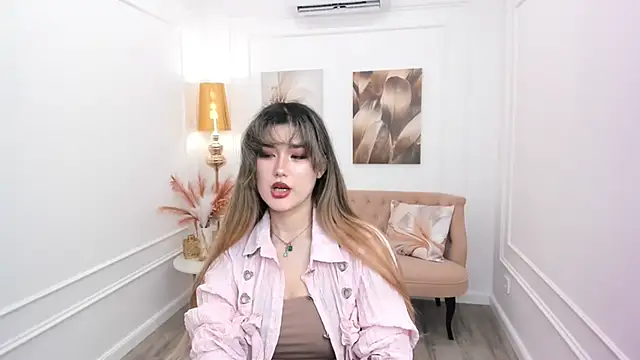 AnneTLi online show from May 16, 3:14 am