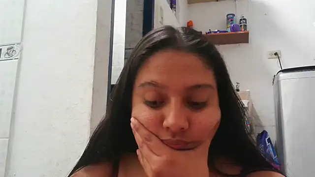 almaswan1 online show from December 17, 6:42 pm