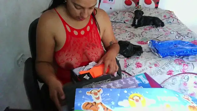 almaswan1 online show from December 23, 3:12 pm