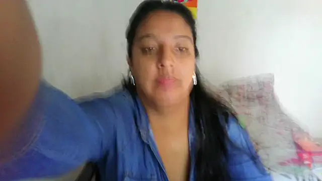 almaswan1 online show from February 6, 2:15 pm