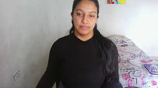 almaswan1 online show from February 12, 2:21 pm