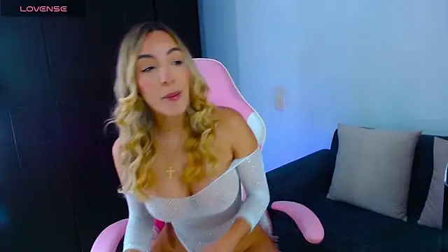 im grecia online show from May 26, 10:33 am