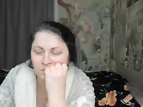 Snapshot of Lillian2 chatting on March 6, 4:47 pm Lillian2 online show from March 6, 4:47 pm