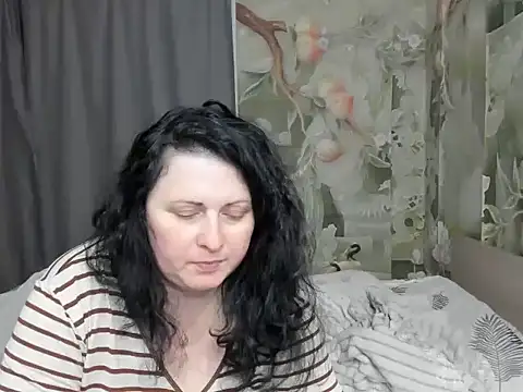 Snapshot of Lillian2 chatting on March 27, 8:26 am Lillian2 online show from March 27, 8:26 am