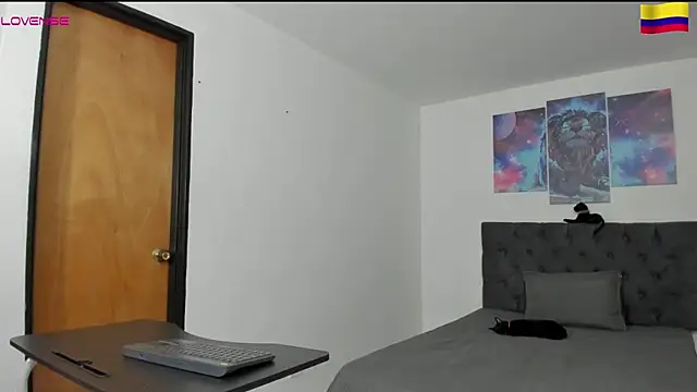 Louis marley   online show from December 14, 11:45 pm