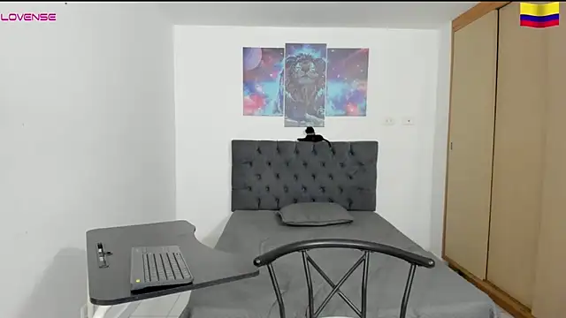 Louis marley   online show from December 18, 12:43 am