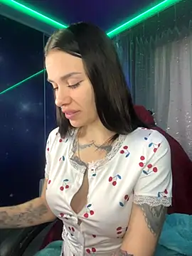 Snapshot of Queen_of_pain chatting on November 25, 5:40 am Queen of pain online show from November 25, 5:40 am