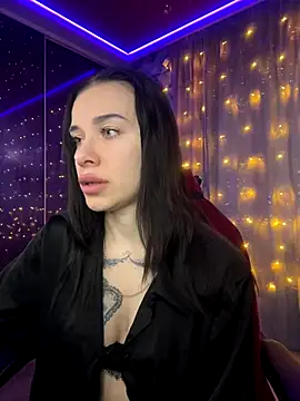 Snapshot of Queen_of_pain chatting on December 19, 6:42 am Queen of pain online show from December 19, 6:42 am