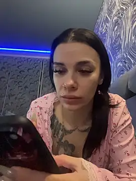 Snapshot of Queen_of_pain chatting on January 9, 8:17 am Queen of pain online show from January 9, 8:17 am