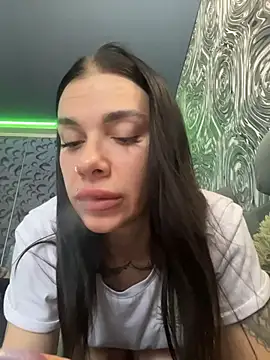 Snapshot of Queen_of_pain chatting on February 9, 7:01 am Queen of pain online show from February 9, 7:01 am