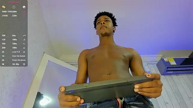 Snapshot of DominicSccott chatting on September 30, 12:43 pm DominicSccott online show from September 30, 12:43 pm