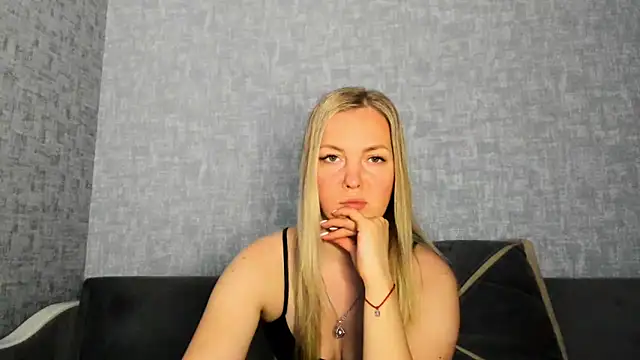 iam Venus online show from May 6, 3:28 pm