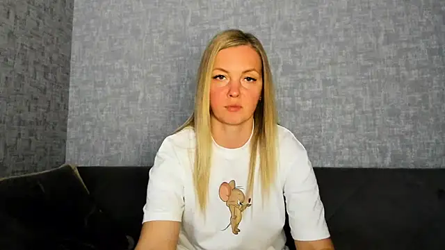 iam Venus online show from May 18, 3:18 pm
