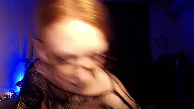 welliza online show from November 12, 9:47 pm