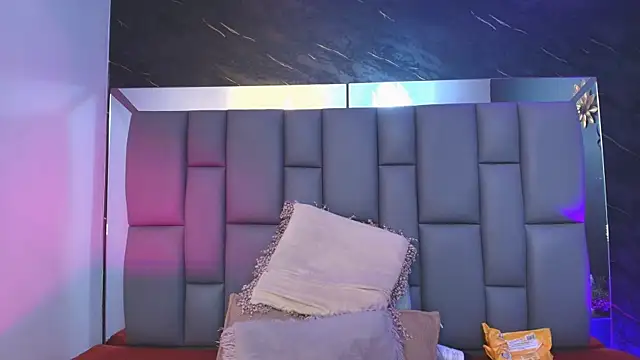  MiaBrown  online show from October 18, 12:06 pm