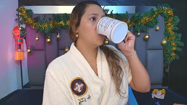  MiaBrown  online show from December 17, 12:11 pm