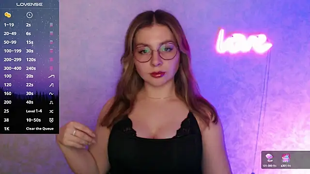 Snapshot of Leah_Reed chatting on February 24, 6:58 pm Leah Reed online show from February 24, 6:58 pm